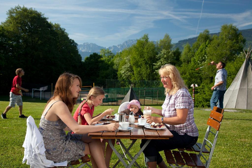 Haus Chiemgau - Kolping-Familienhotel تآيسيندورف المظهر الخارجي الصورة